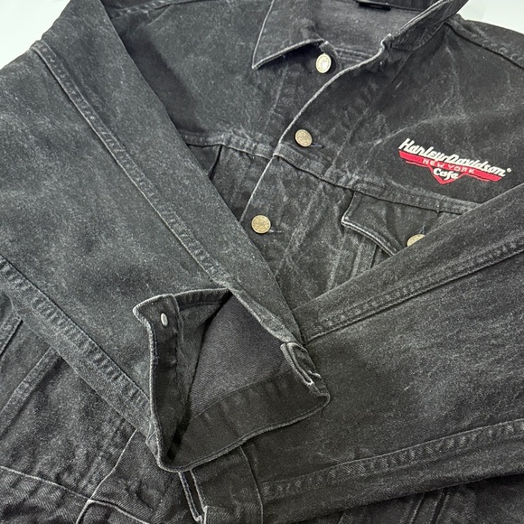 Vintage Harley-Davidson New York Cafe Black Denim Jacket - Picture 9 of 15